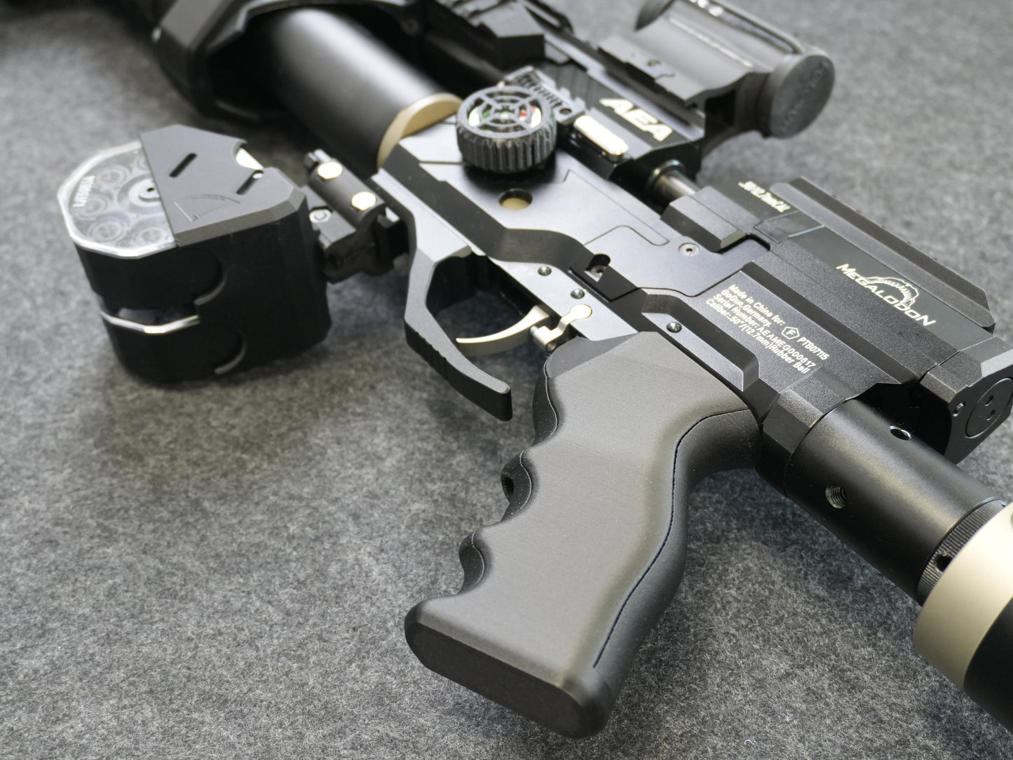 MEGAGrip – The new grip for the AEA Megalodon from UE3D
